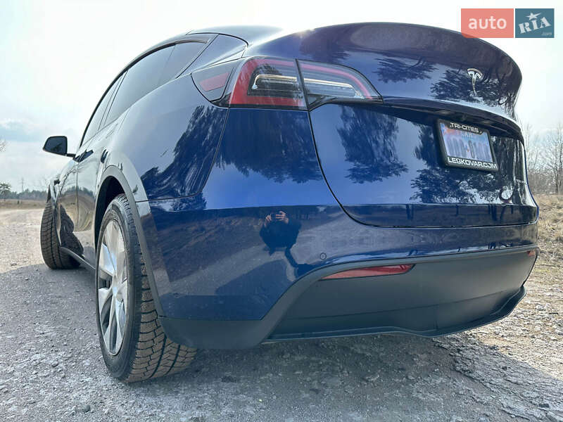Позашляховик / Кросовер Tesla Model Y 2021 в Кам'янському