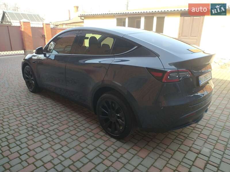 Внедорожник / Кроссовер Tesla Model Y 2021 в Полтаве