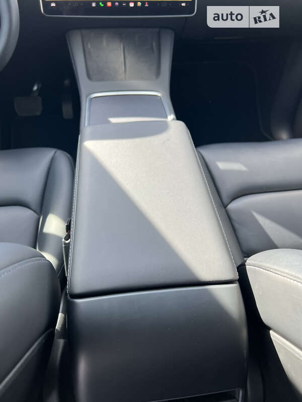 Внедорожник / Кроссовер Tesla Model Y 2023 в Днепре