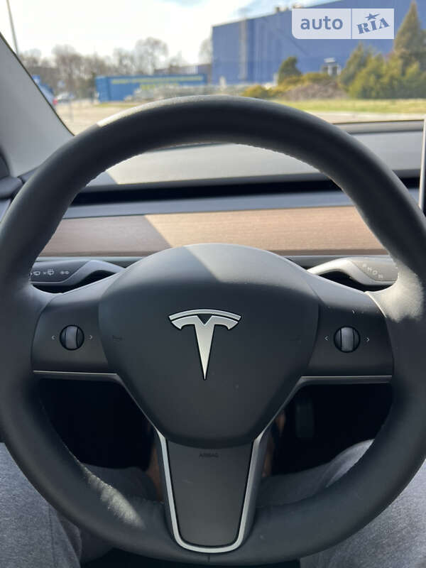 Внедорожник / Кроссовер Tesla Model Y 2023 в Днепре