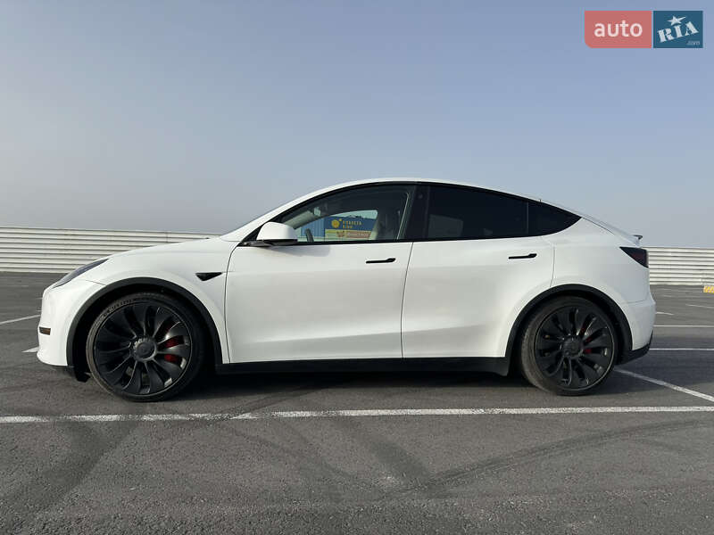 Tesla Model Y 2022