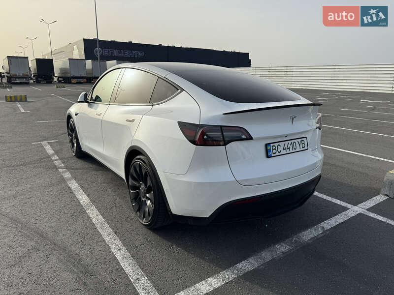 Позашляховик / Кросовер Tesla Model Y 2022 в Львові