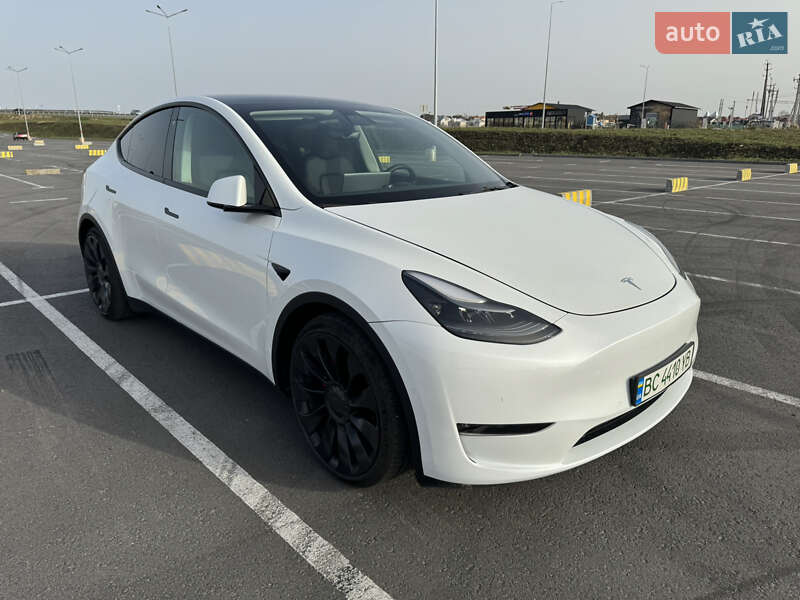 Позашляховик / Кросовер Tesla Model Y 2022 в Львові