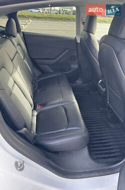 Позашляховик / Кросовер Tesla Model Y 2022 в Львові