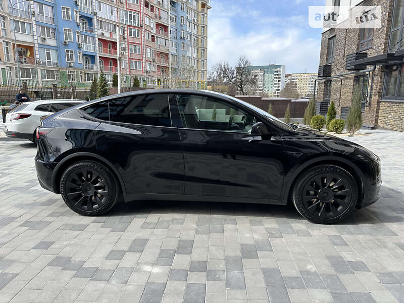 Позашляховик / Кросовер Tesla Model Y 2021 в Дніпрі