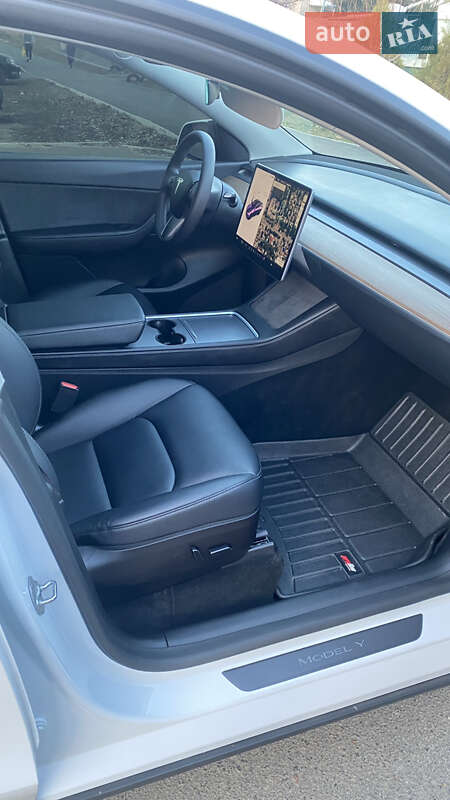 Внедорожник / Кроссовер Tesla Model Y 2022 в Одессе