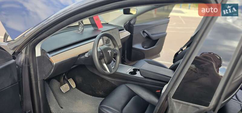 Позашляховик / Кросовер Tesla Model Y 2021 в Харкові