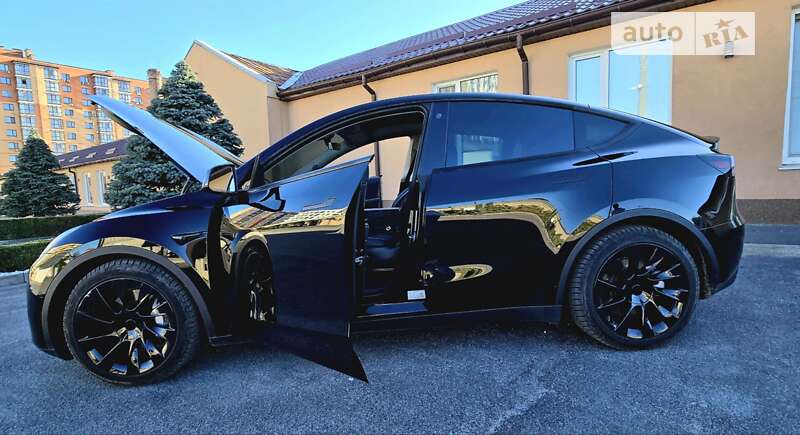 Внедорожник / Кроссовер Tesla Model Y 2022 в Днепре