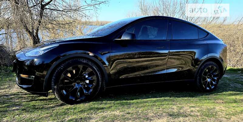 Внедорожник / Кроссовер Tesla Model Y 2022 в 