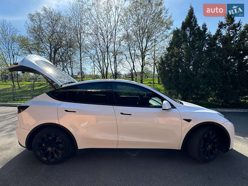 Позашляховик / Кросовер Tesla Model Y 2020 в Черкасах