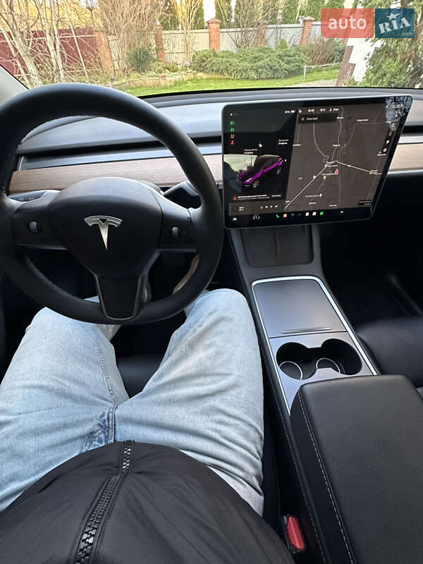 Внедорожник / Кроссовер Tesla Model Y 2021 в Львове