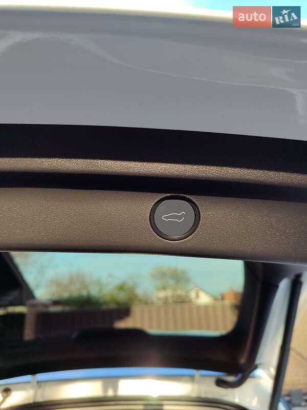 Внедорожник / Кроссовер Tesla Model Y 2022 в Запорожье