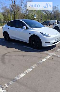 Внедорожник / Кроссовер Tesla Model Y 2023 в Киеве