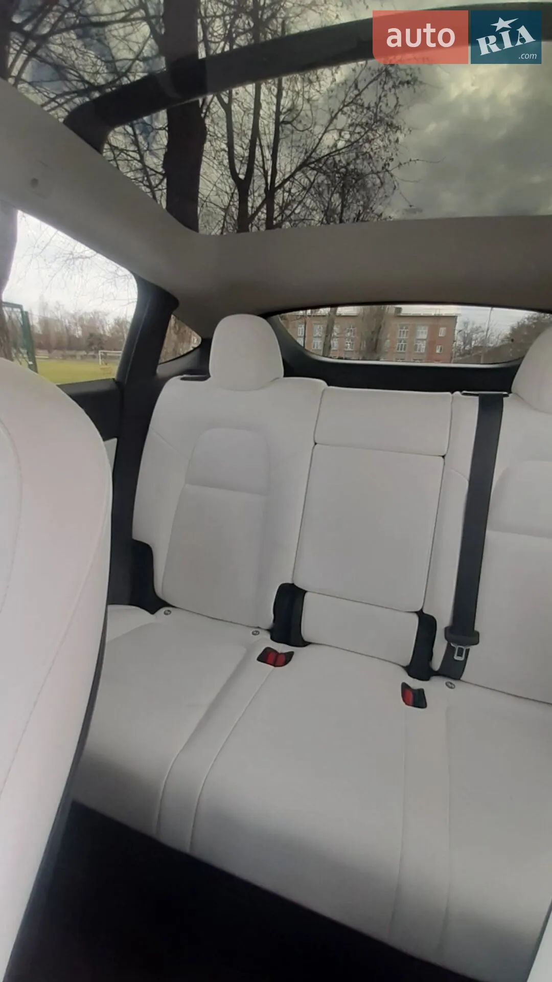 2021 Tesla Model Y - мініатюра 8