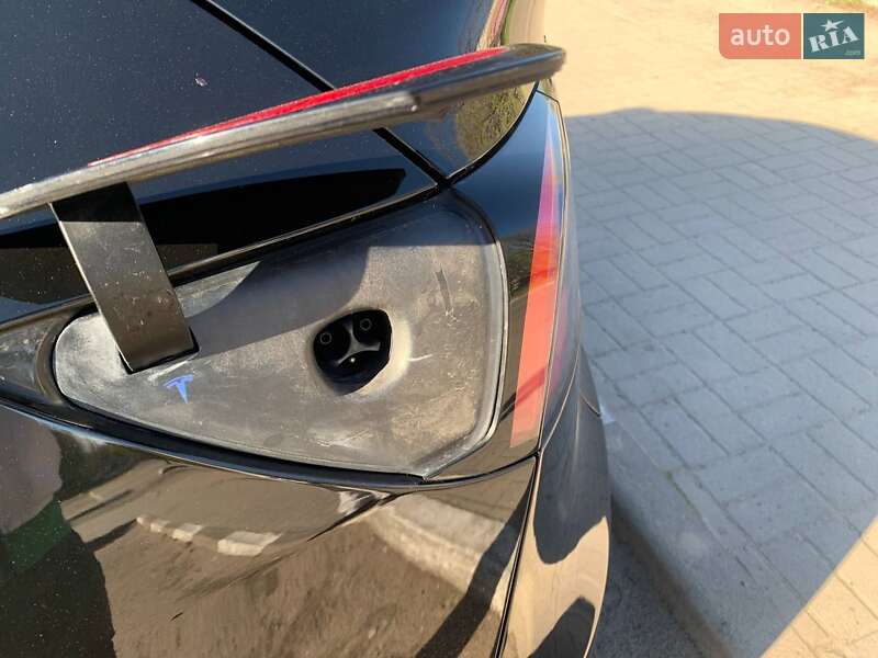 Внедорожник / Кроссовер Tesla Model Y 2021 в Никополе