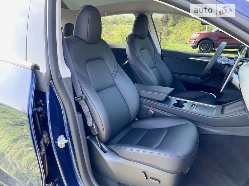 Позашляховик / Кросовер Tesla Model Y 2023 в Івано-Франківську
