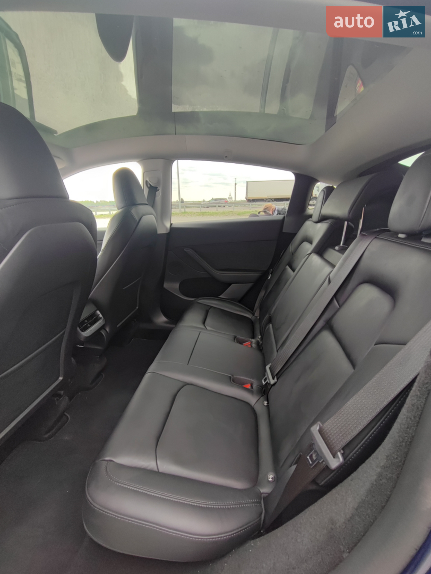 2022 Tesla Model Y - мініатюра 18