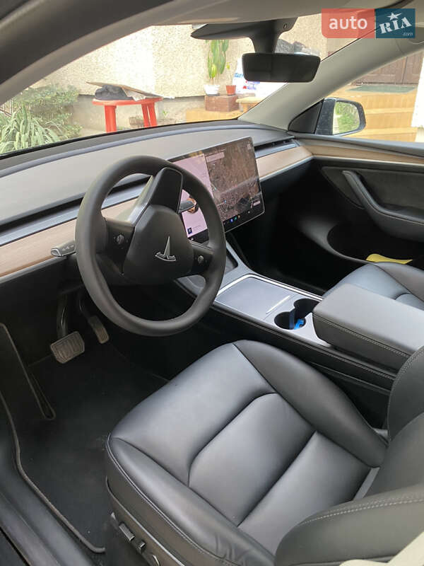 Внедорожник / Кроссовер Tesla Model Y 2022 в Ужгороде