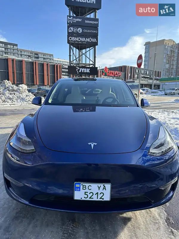 Tesla Model Y 2022