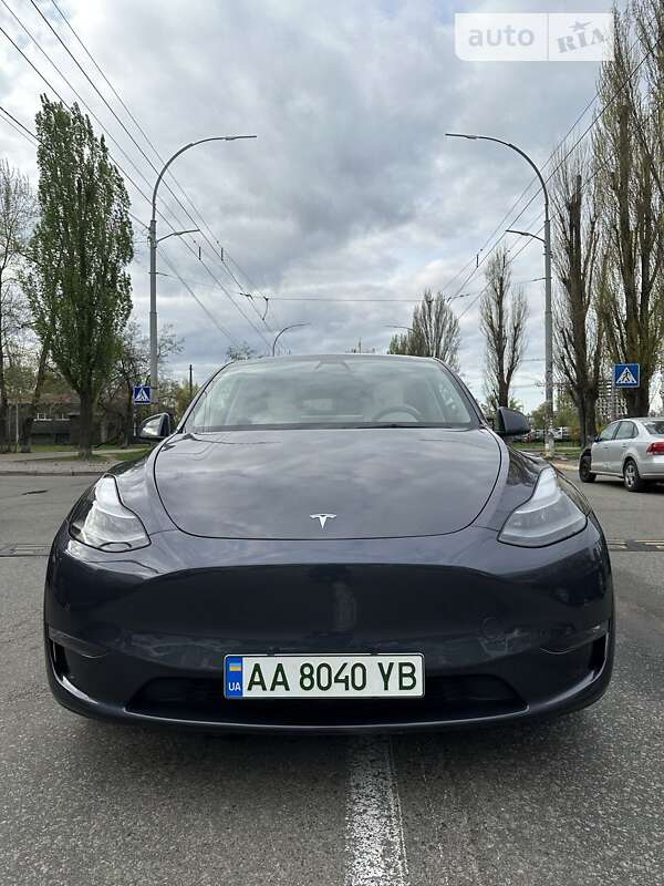 Tesla Model Y 2021