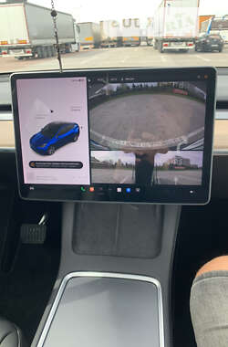 Внедорожник / Кроссовер Tesla Model Y 2022 в 