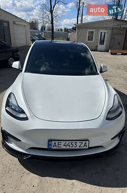 Позашляховик / Кросовер Tesla Model Y 2022 в 