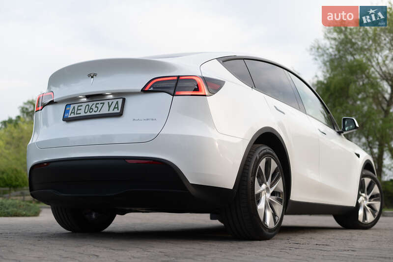 Внедорожник / Кроссовер Tesla Model Y 2023 в Днепре