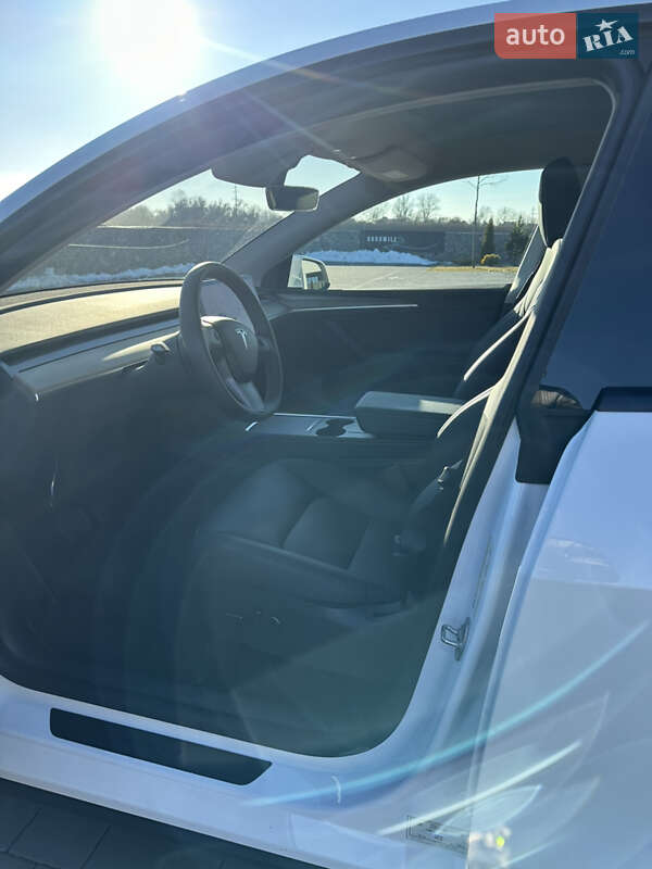Внедорожник / Кроссовер Tesla Model Y 2022 в Мукачево