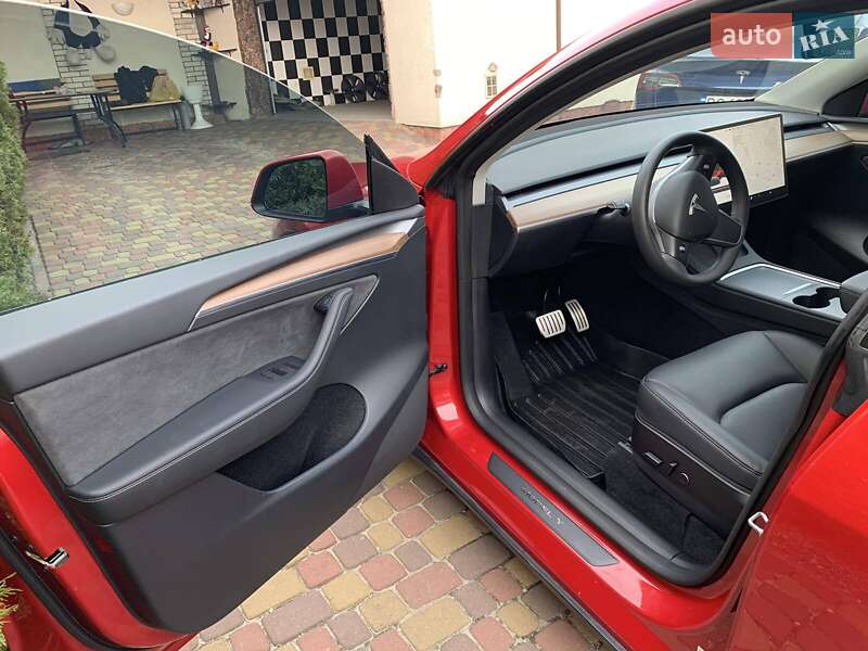 Позашляховик / Кросовер Tesla Model Y 2023 в Львові