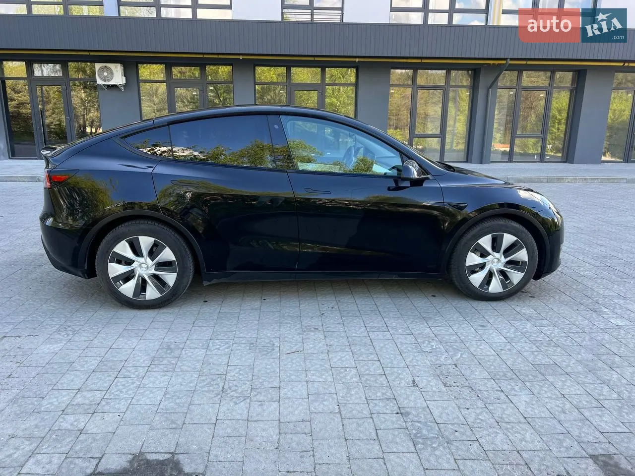 2020 Tesla Model Y - мініатюра 19