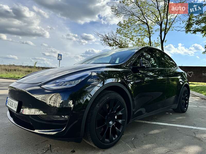 Tesla Model Y 2021