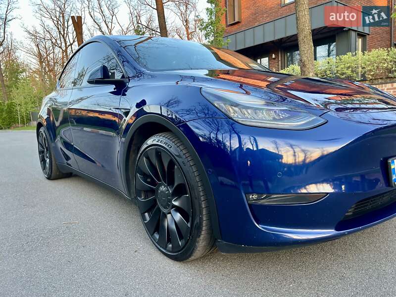 Позашляховик / Кросовер Tesla Model Y 2020 в Києві