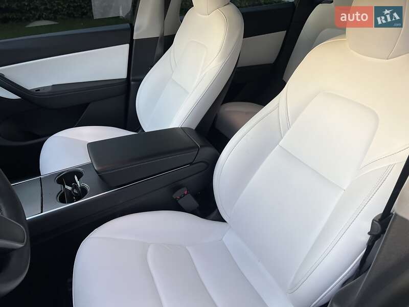 Позашляховик / Кросовер Tesla Model Y 2020 в Києві