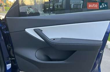Внедорожник / Кроссовер Tesla Model Y 2020 в 