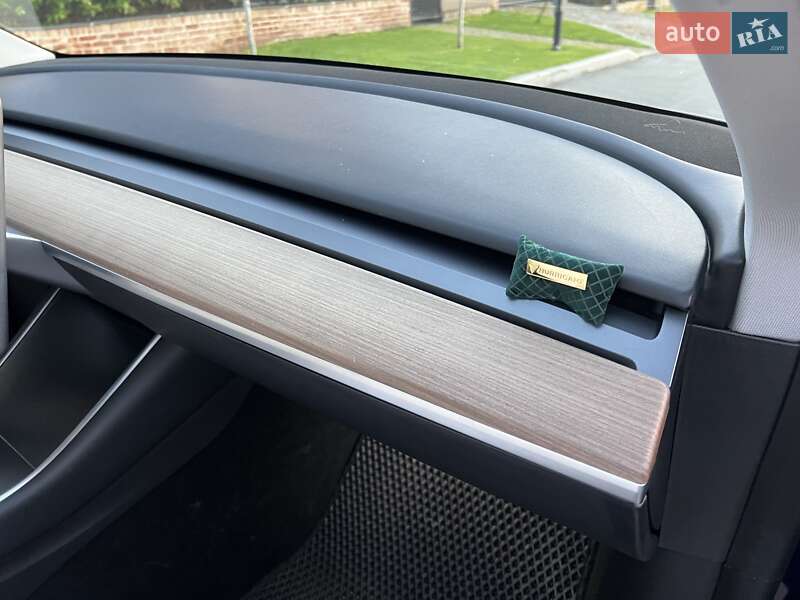 Позашляховик / Кросовер Tesla Model Y 2020 в Києві