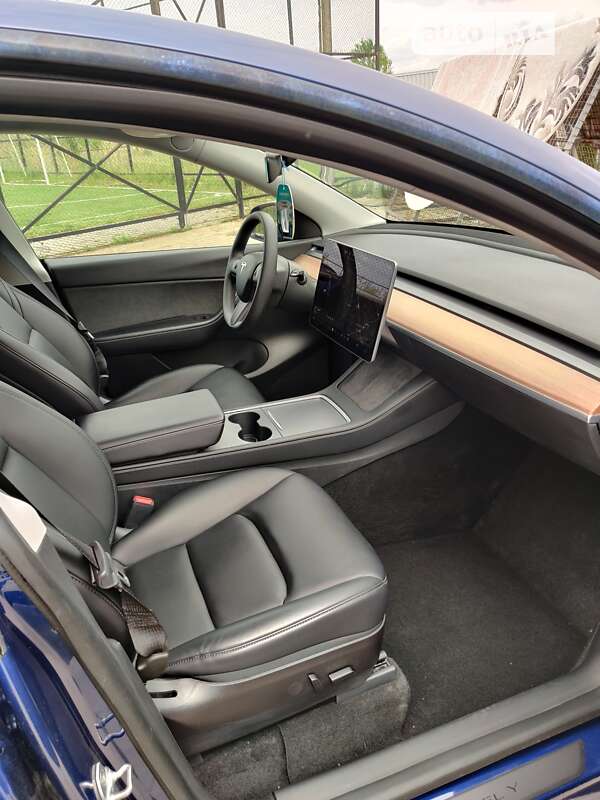 Внедорожник / Кроссовер Tesla Model Y 2022 в Черновцах