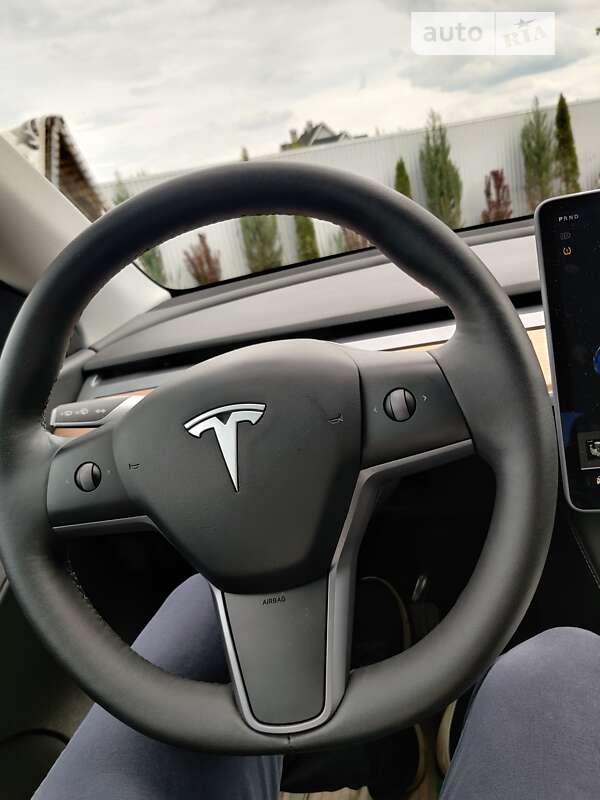 Внедорожник / Кроссовер Tesla Model Y 2022 в Черновцах