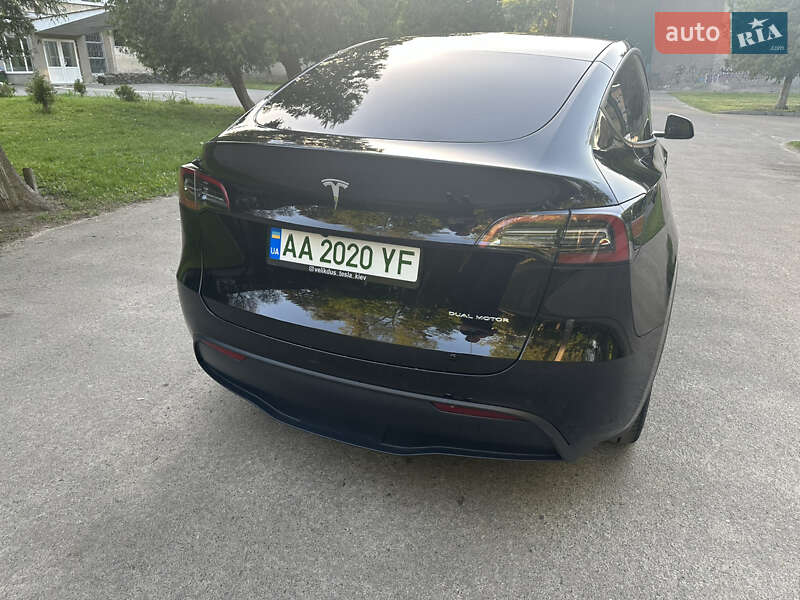 Внедорожник / Кроссовер Tesla Model Y 2021 в Киеве