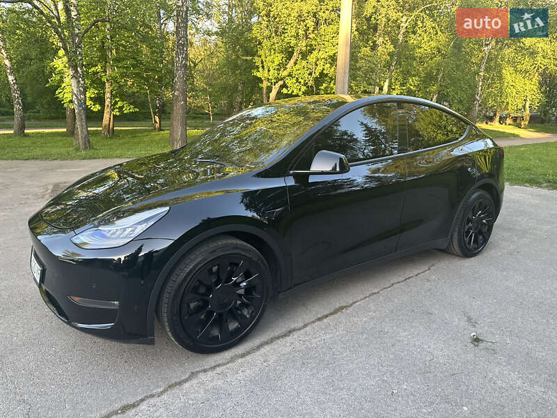 Внедорожник / Кроссовер Tesla Model Y 2021 в Киеве