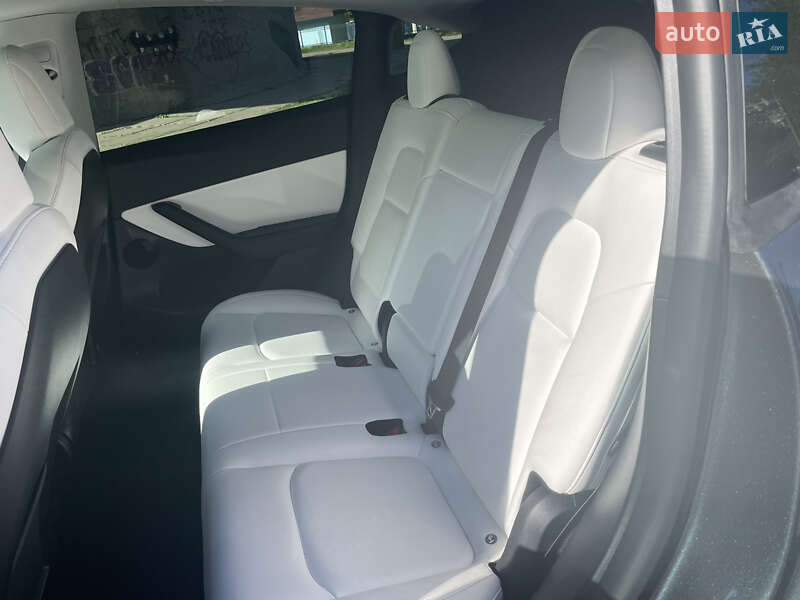 Внедорожник / Кроссовер Tesla Model Y 2022 в Киеве