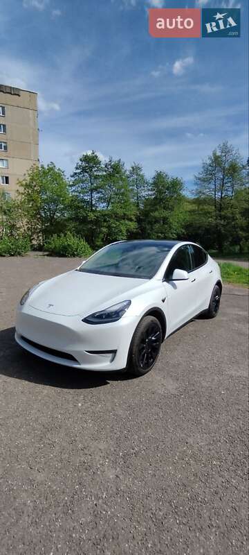 Внедорожник / Кроссовер Tesla Model Y 2023 в Львове