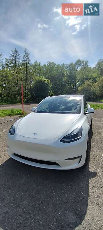 Внедорожник / Кроссовер Tesla Model Y 2023 в Львове