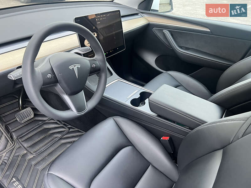 Внедорожник / Кроссовер Tesla Model Y 2022 в Львове