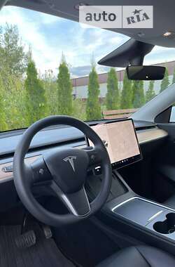 Внедорожник / Кроссовер Tesla Model Y 2021 в Богородчанах
