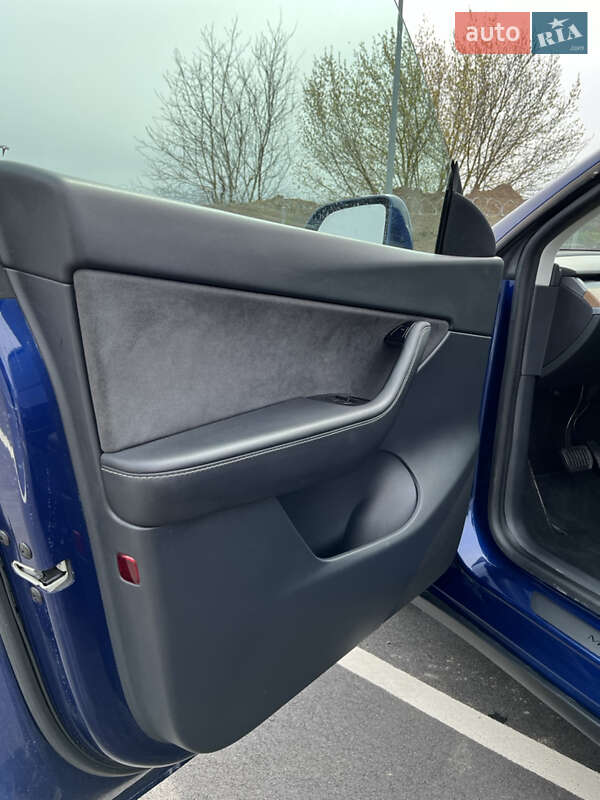 Внедорожник / Кроссовер Tesla Model Y 2020 в Виннице