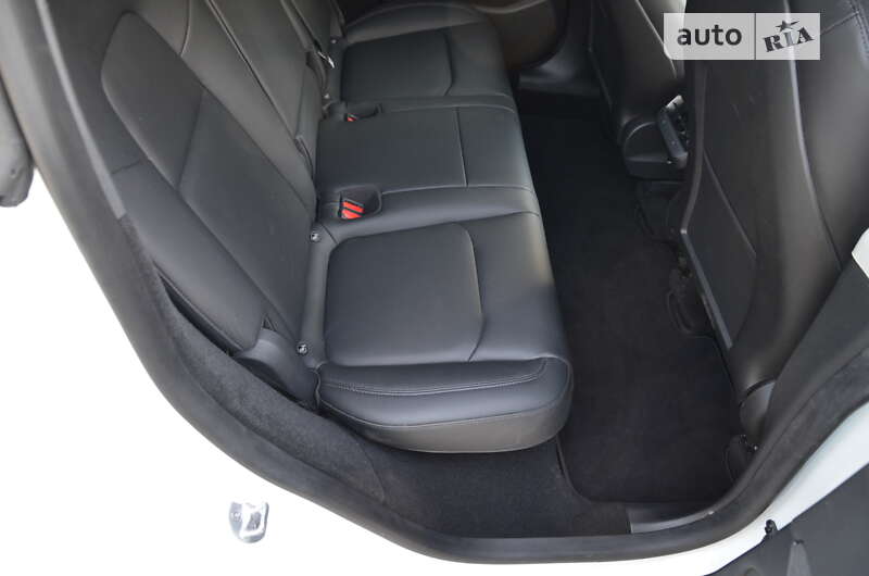 Позашляховик / Кросовер Tesla Model Y 2022 в Черкасах фото 17 Позашляховик / Кросовер Tesla Model Y 2022 в Черкасах