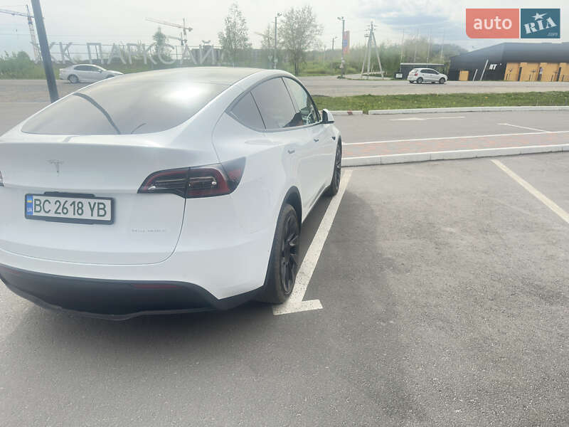 Позашляховик / Кросовер Tesla Model Y 2021 в Львові