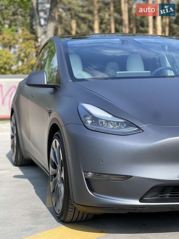 Внедорожник / Кроссовер Tesla Model Y 2022 в Киеве
