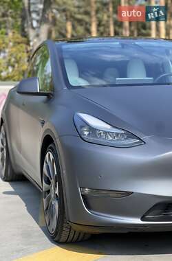 Внедорожник / Кроссовер Tesla Model Y 2022 в 