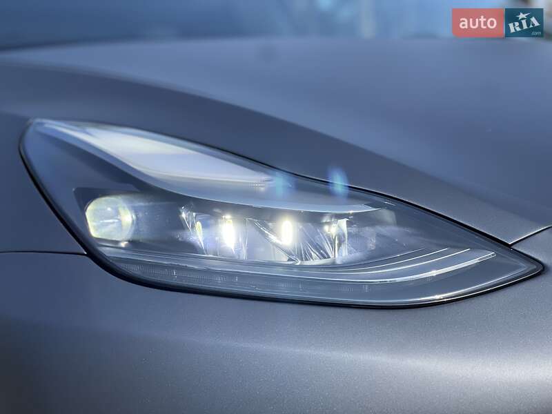 Внедорожник / Кроссовер Tesla Model Y 2022 в Киеве